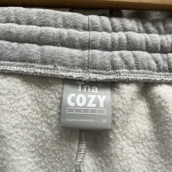 TNA Cozy Fleece Oversized Shorts - Picture 5 of 5
